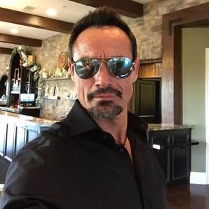 Meet your Posher, Rob